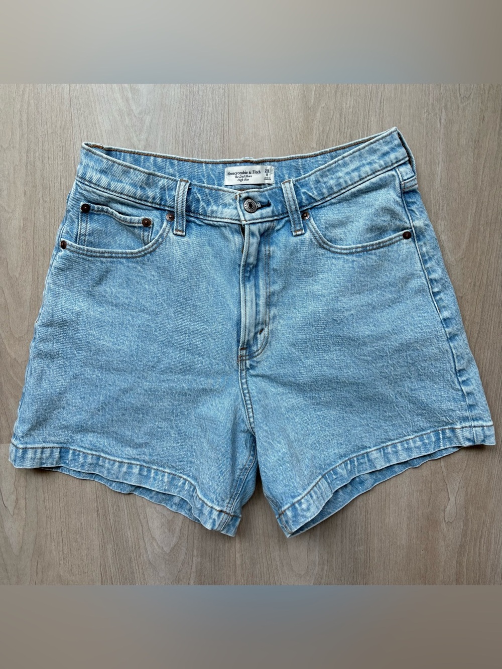 Abercrombie & Fitch Dad Shorts - Picture 3 of 6